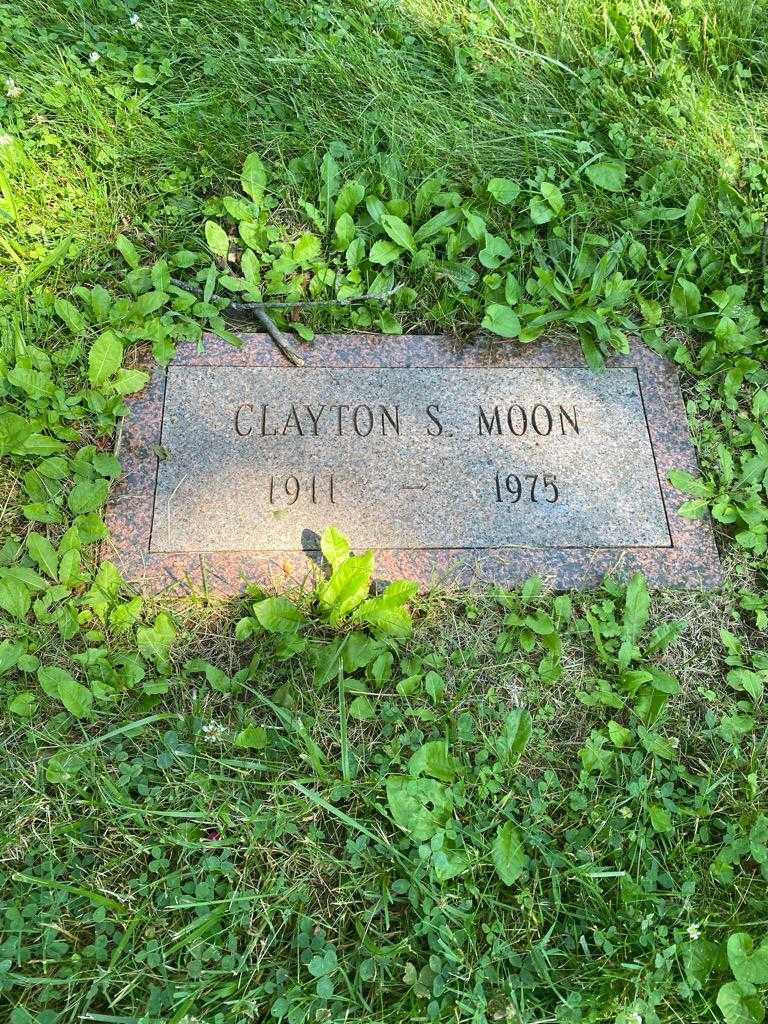 Clayton S. Moon's grave. Photo 2