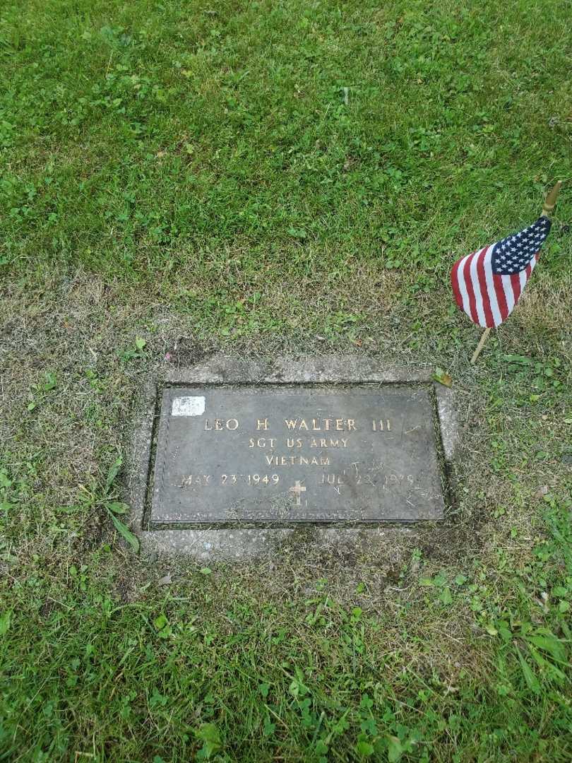 Sergeant Leo H. Walter Third's grave. Photo 2