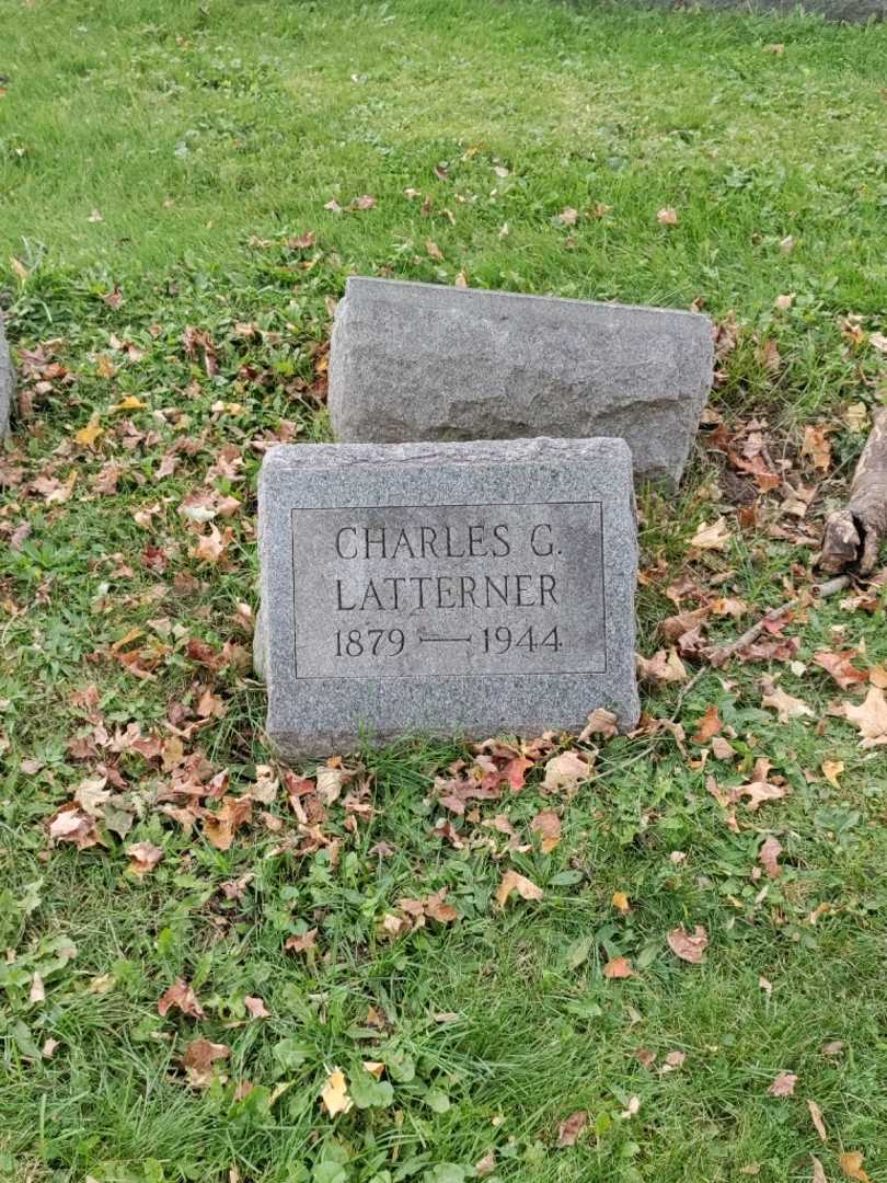 Charles G. Latterner's grave. Photo 2