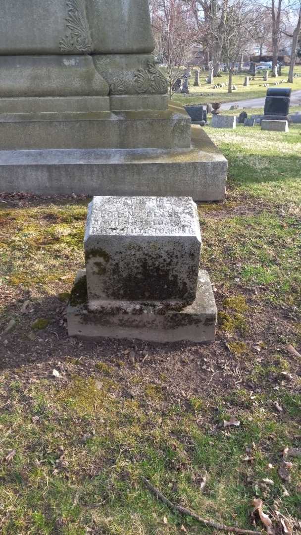 Katherine Reasel's grave. Photo 16