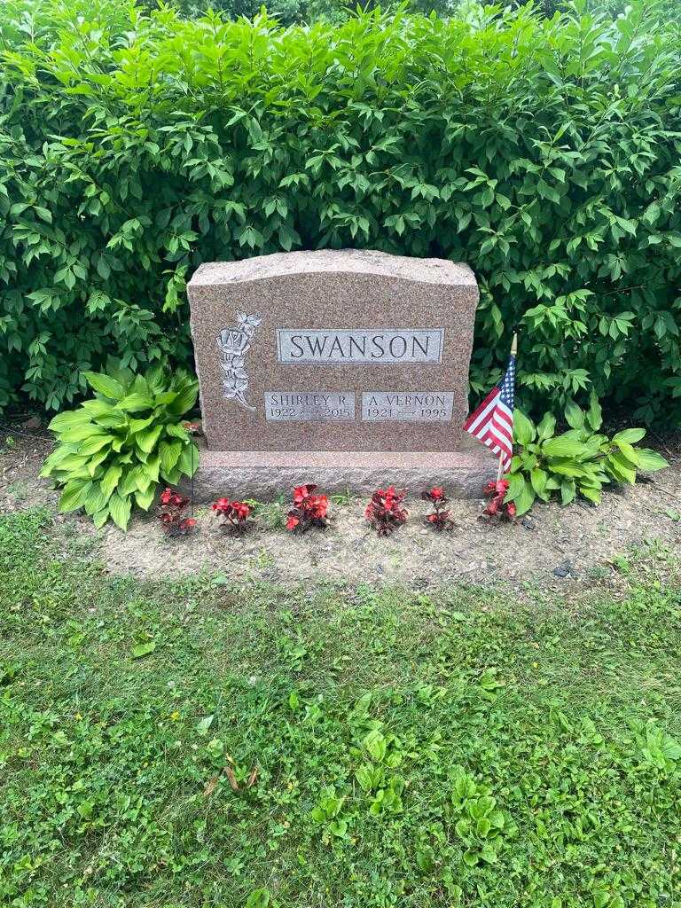 Vernon A. Swanson's grave. Photo 2