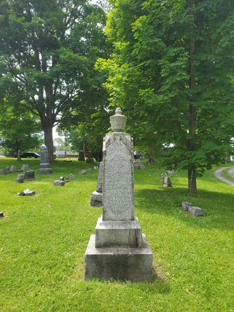 Marion Couvrette's grave. Photo 2