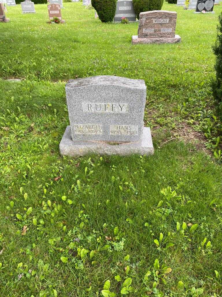 Hans Ruffy's grave. Photo 2