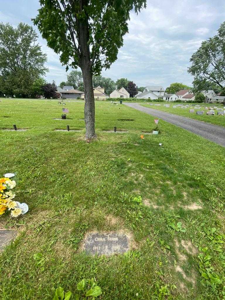 Cora Sease's grave. Photo 1