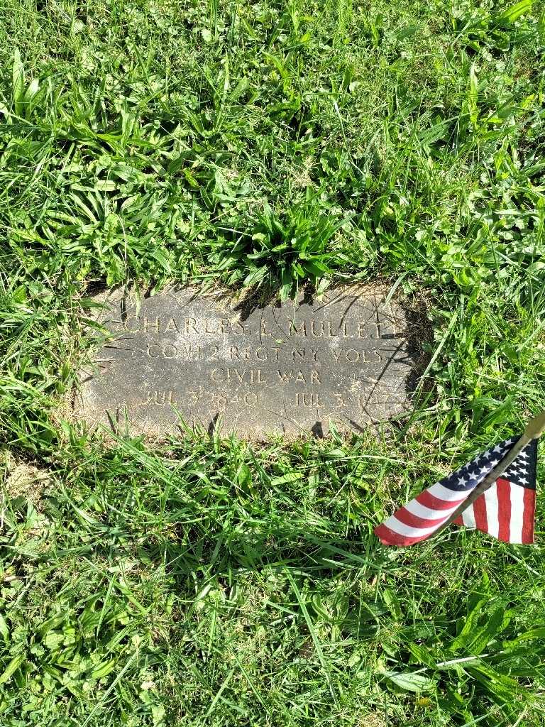 Charles L. Mullete's grave. Photo 2