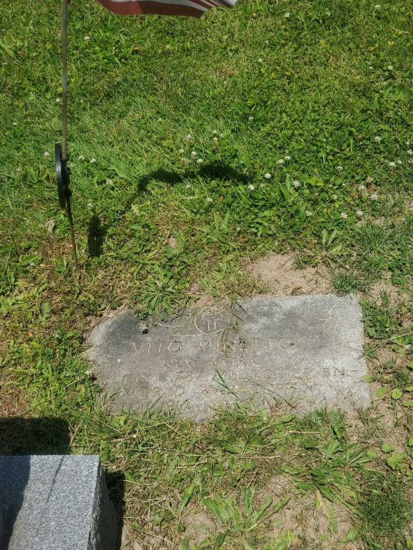Vito Minetto's grave. Photo 3