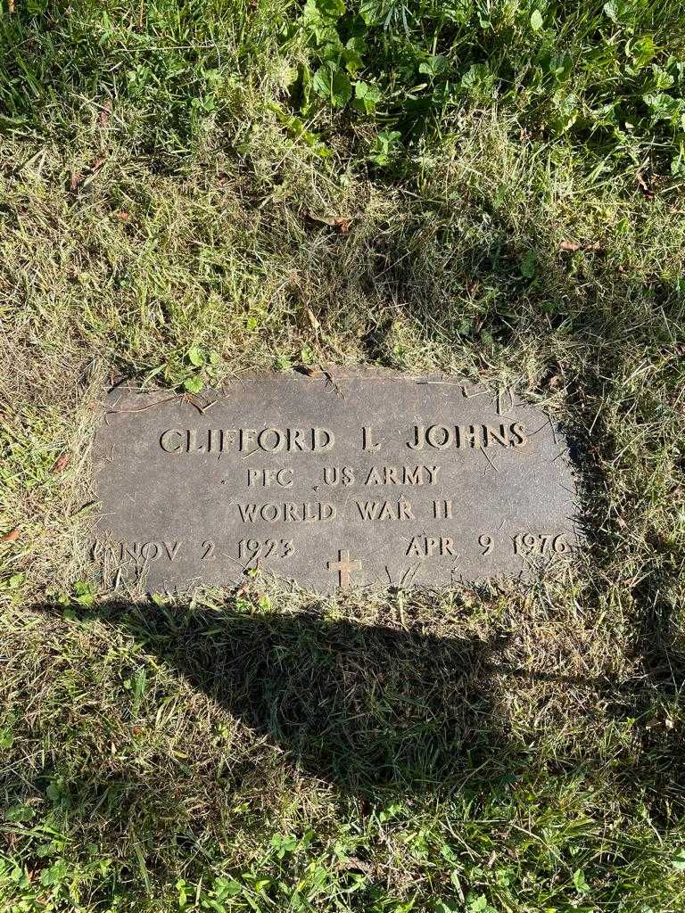 Clifford L. Johns's grave. Photo 1