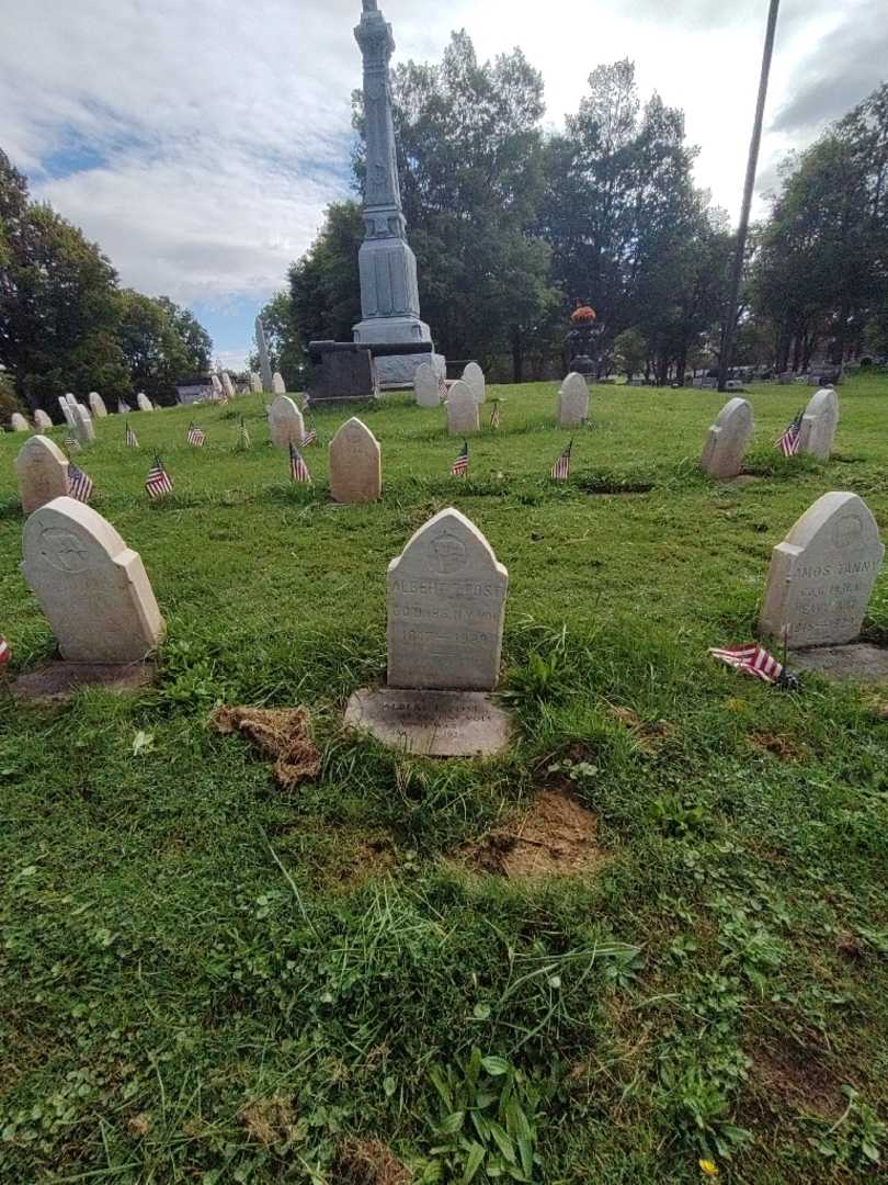 Albert E. Post's grave. Photo 1