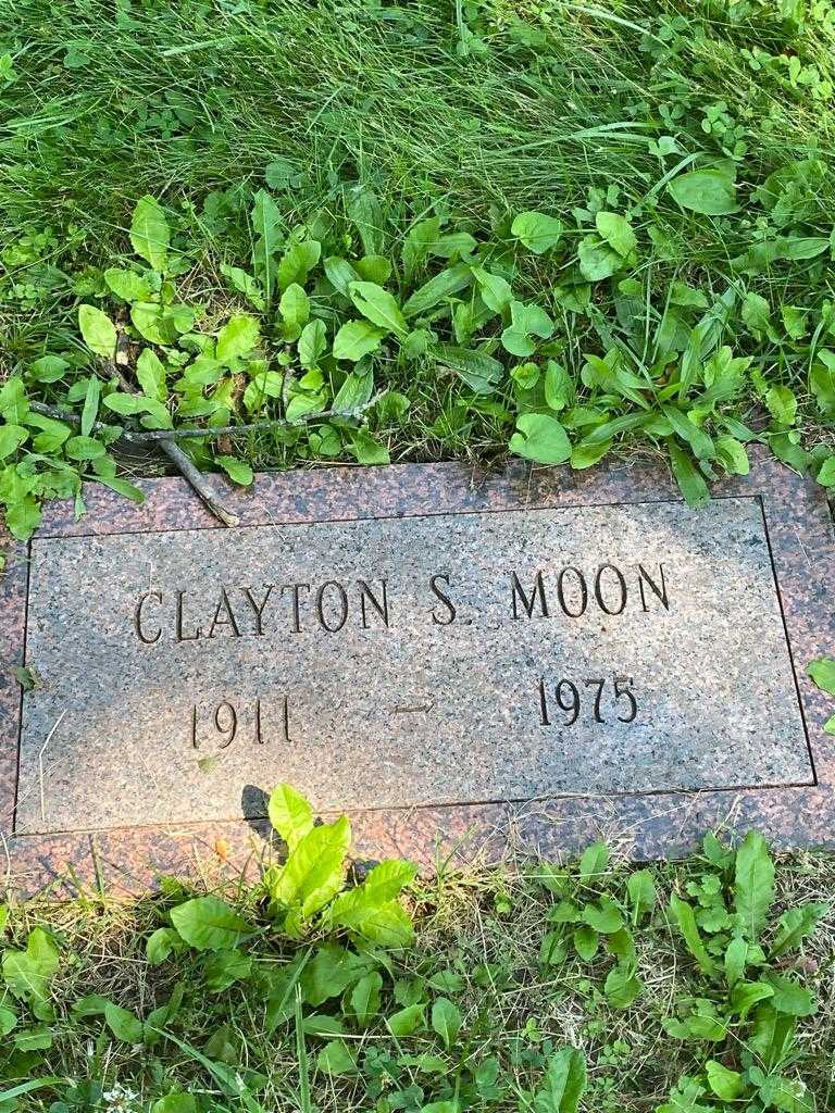 Clayton S. Moon's grave. Photo 3