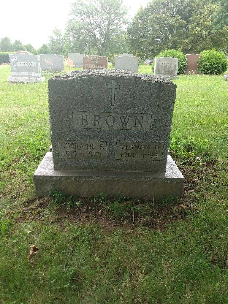 Lorraine F. Brown's grave. Photo 1