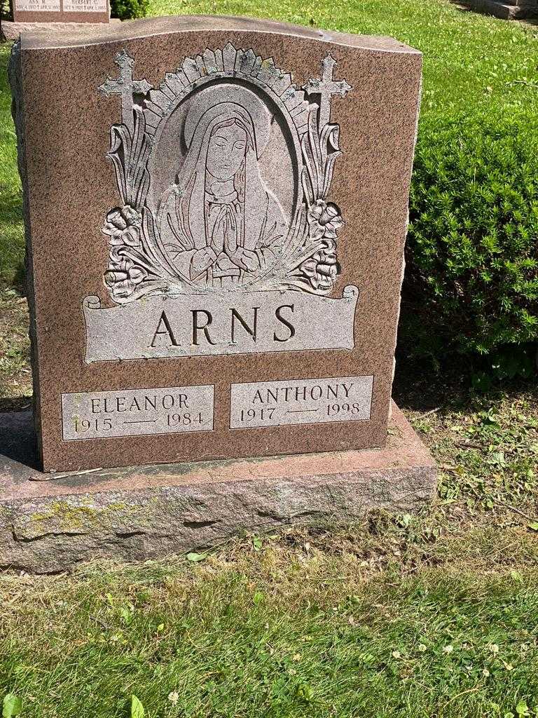 Eleanor Arns's grave. Photo 3