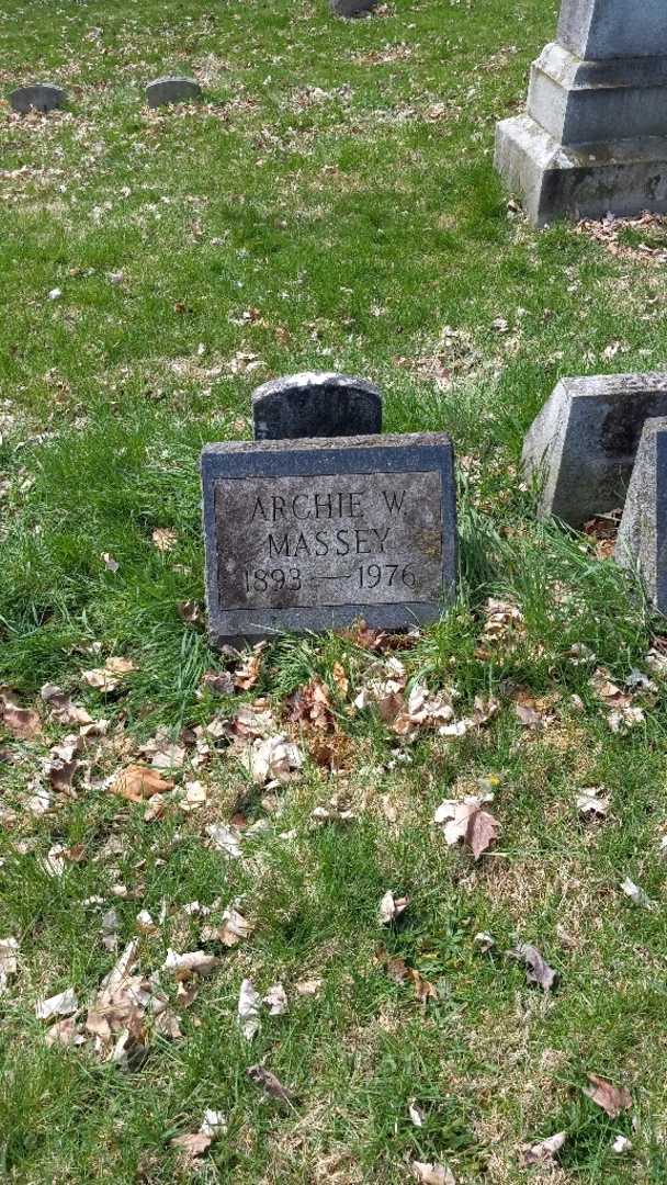 Archibald W. "Archie" Massey's grave. Photo 3