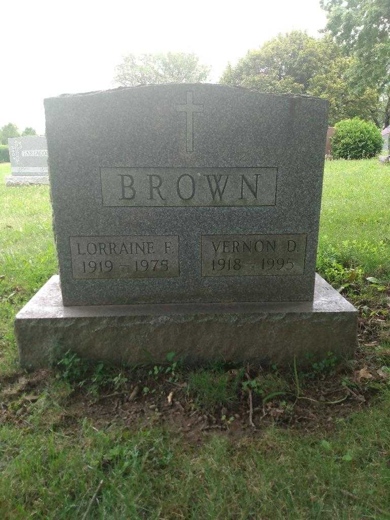 Lorraine F. Brown's grave. Photo 2