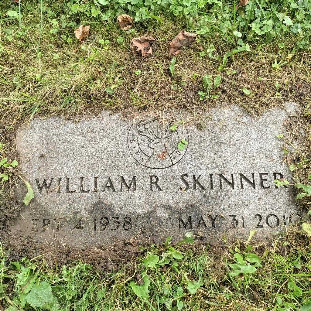 William R. Skinner's grave. Photo 3