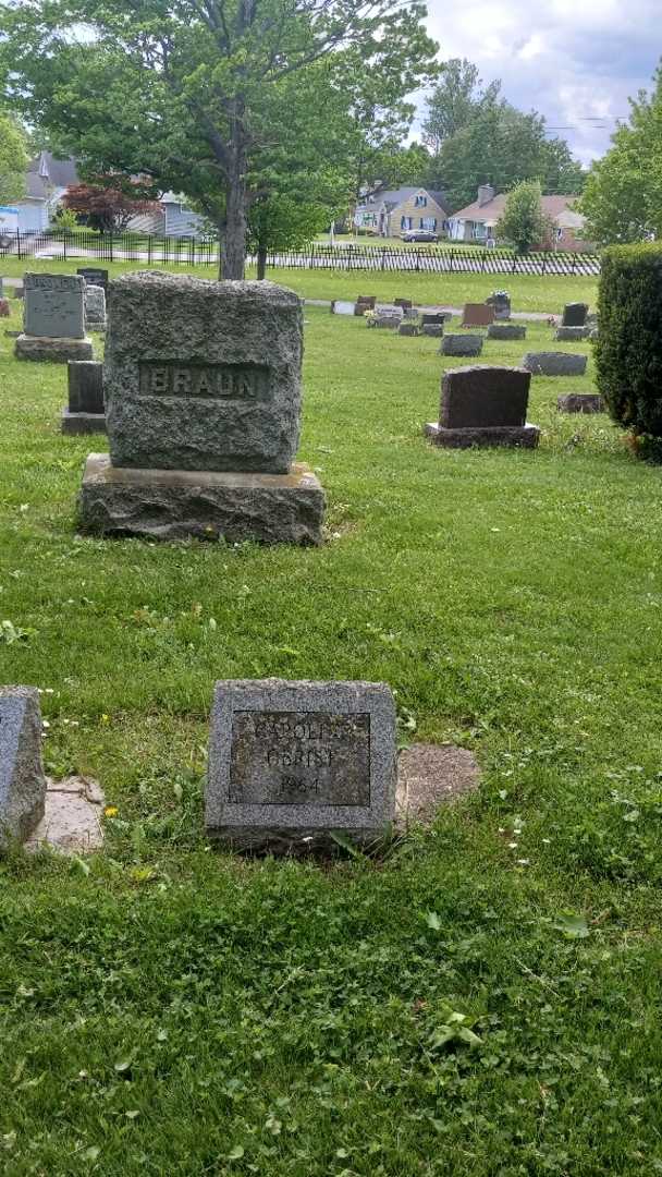 Caroline Obrist's grave. Photo 2