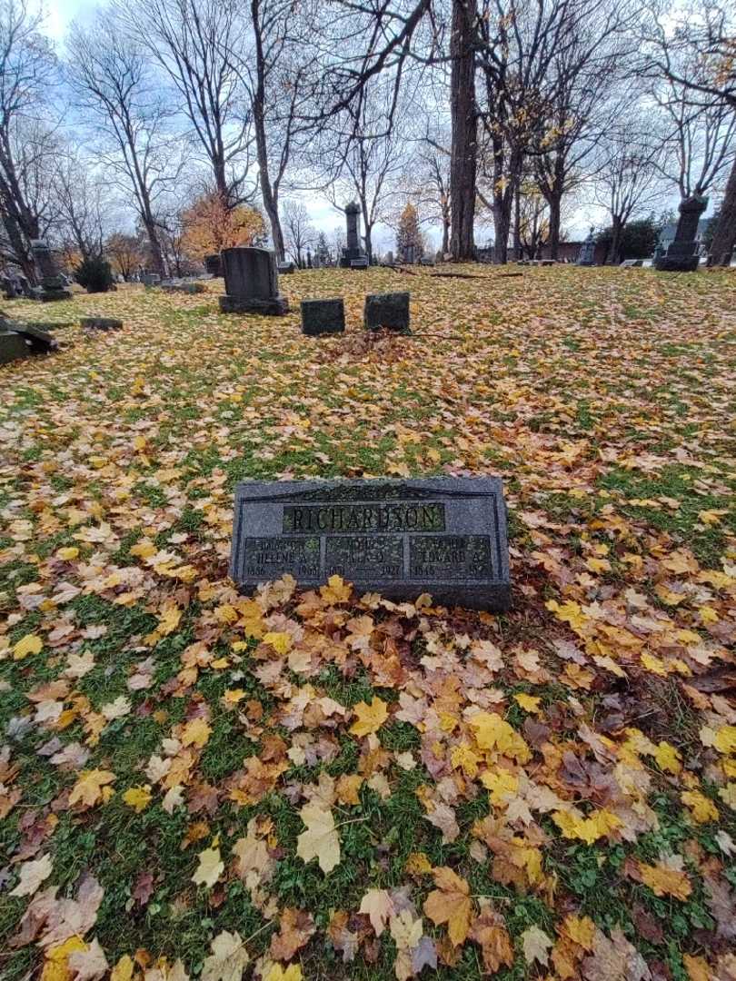 Edward A. Richardson's grave. Photo 1