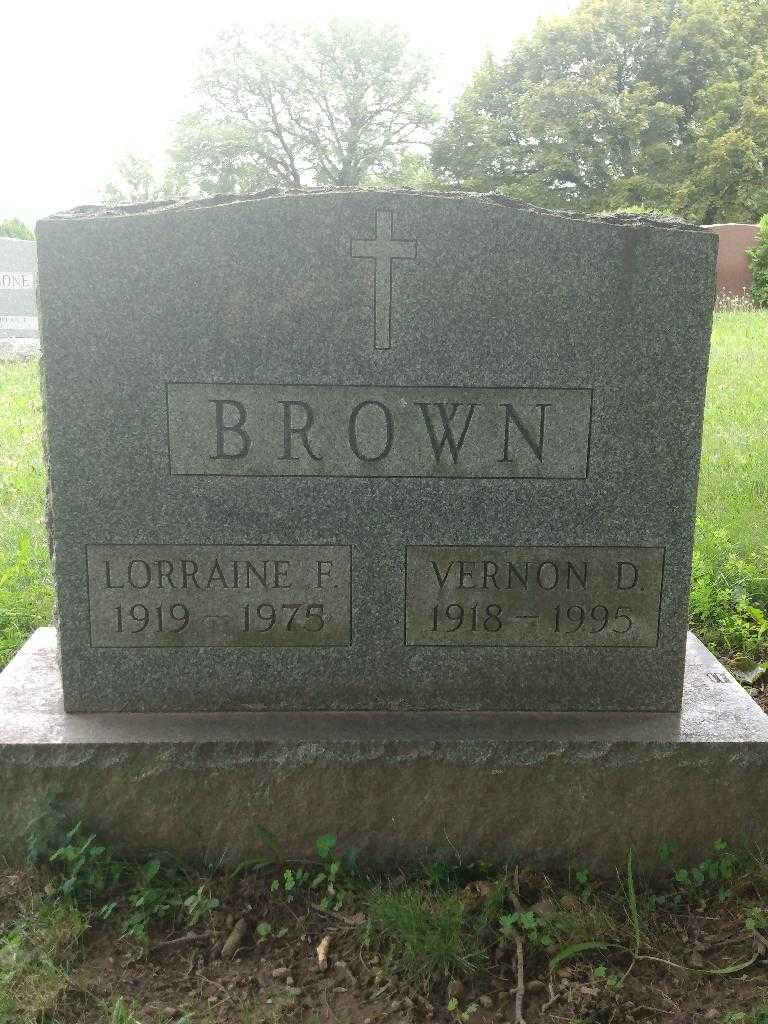 Lorraine F. Brown's grave. Photo 3