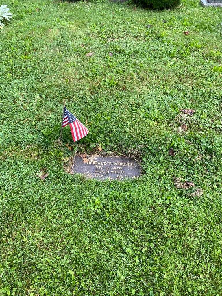 Donald C. Phillips's grave. Photo 2