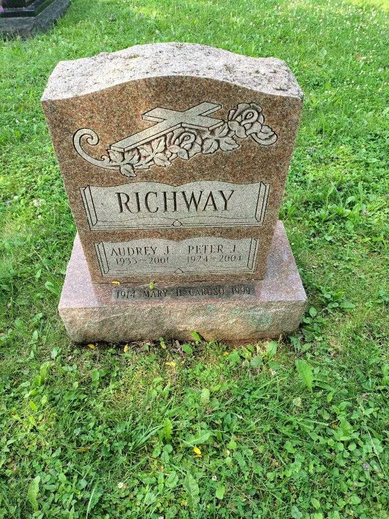 Mary H. Richway Caruso's grave. Photo 2