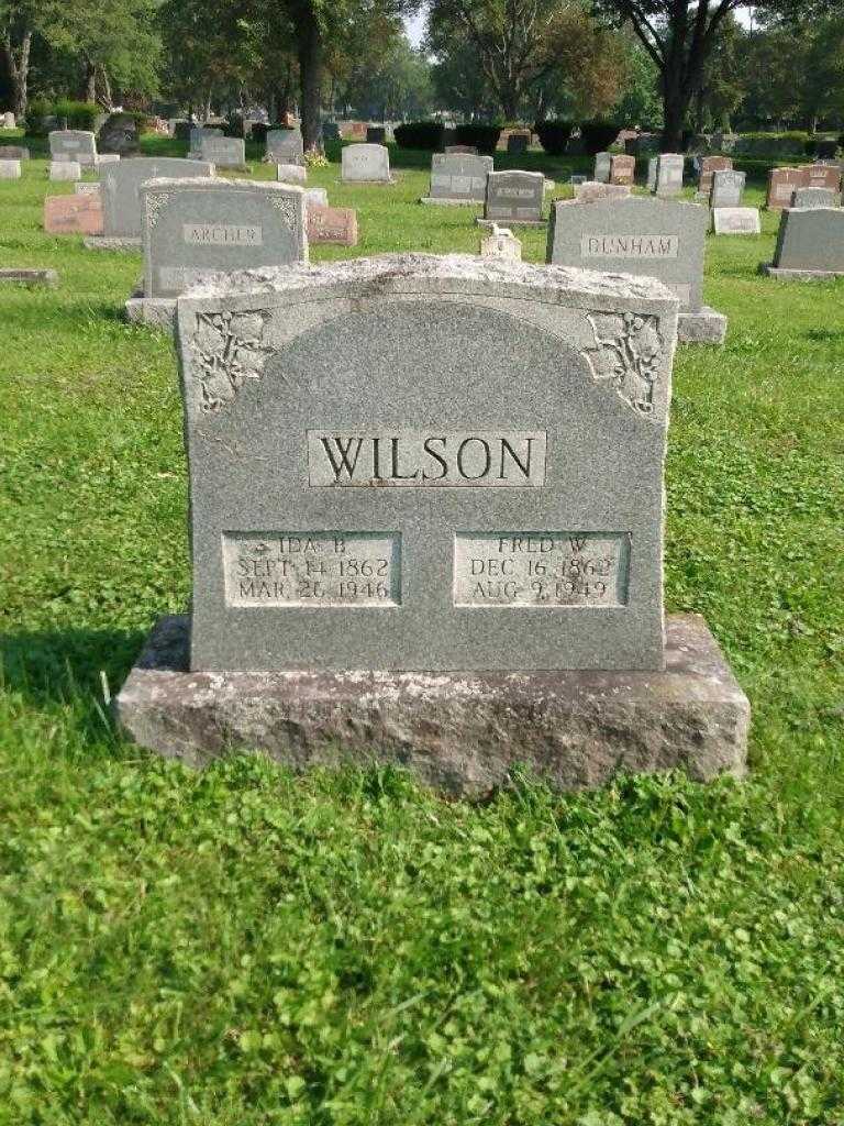 Fred W. Wilson's grave. Photo 3