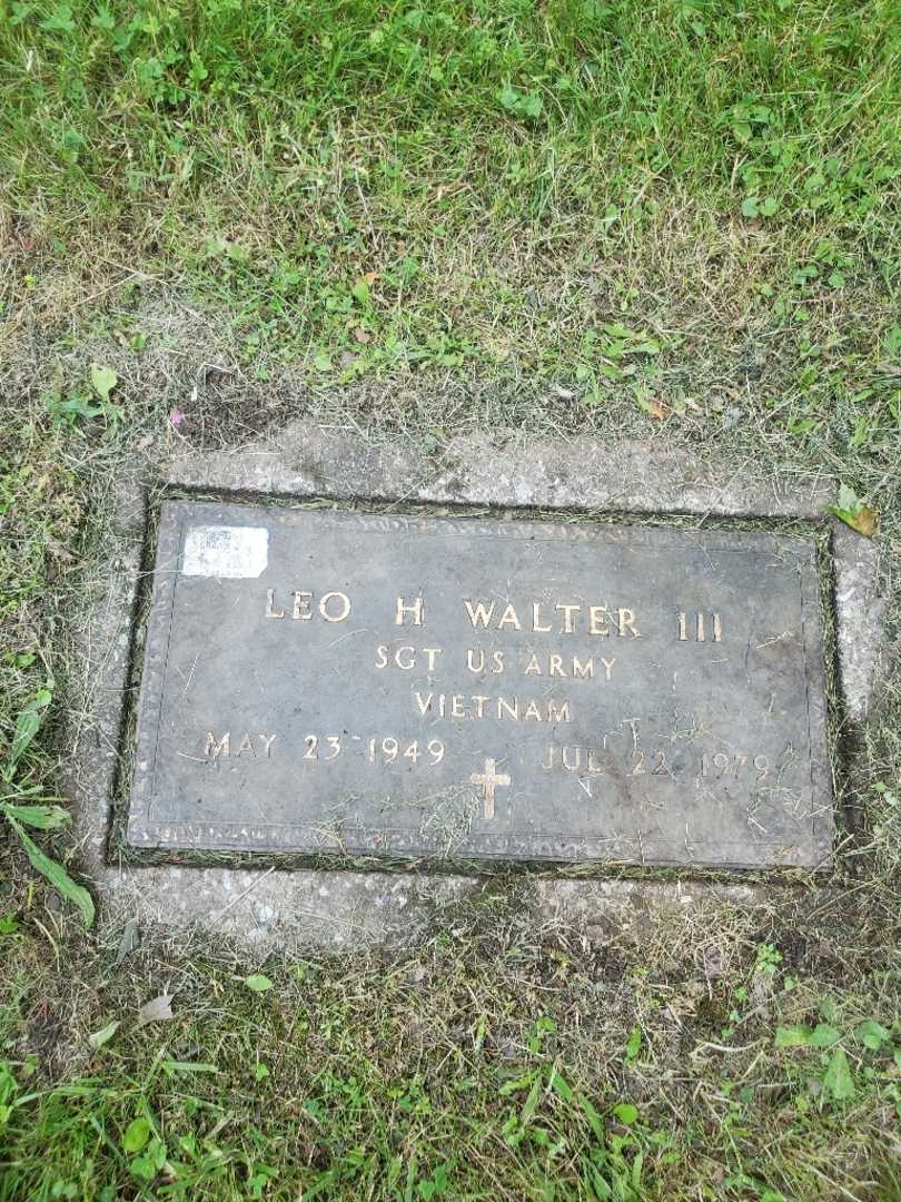 Sergeant Leo H. Walter Third's grave. Photo 3