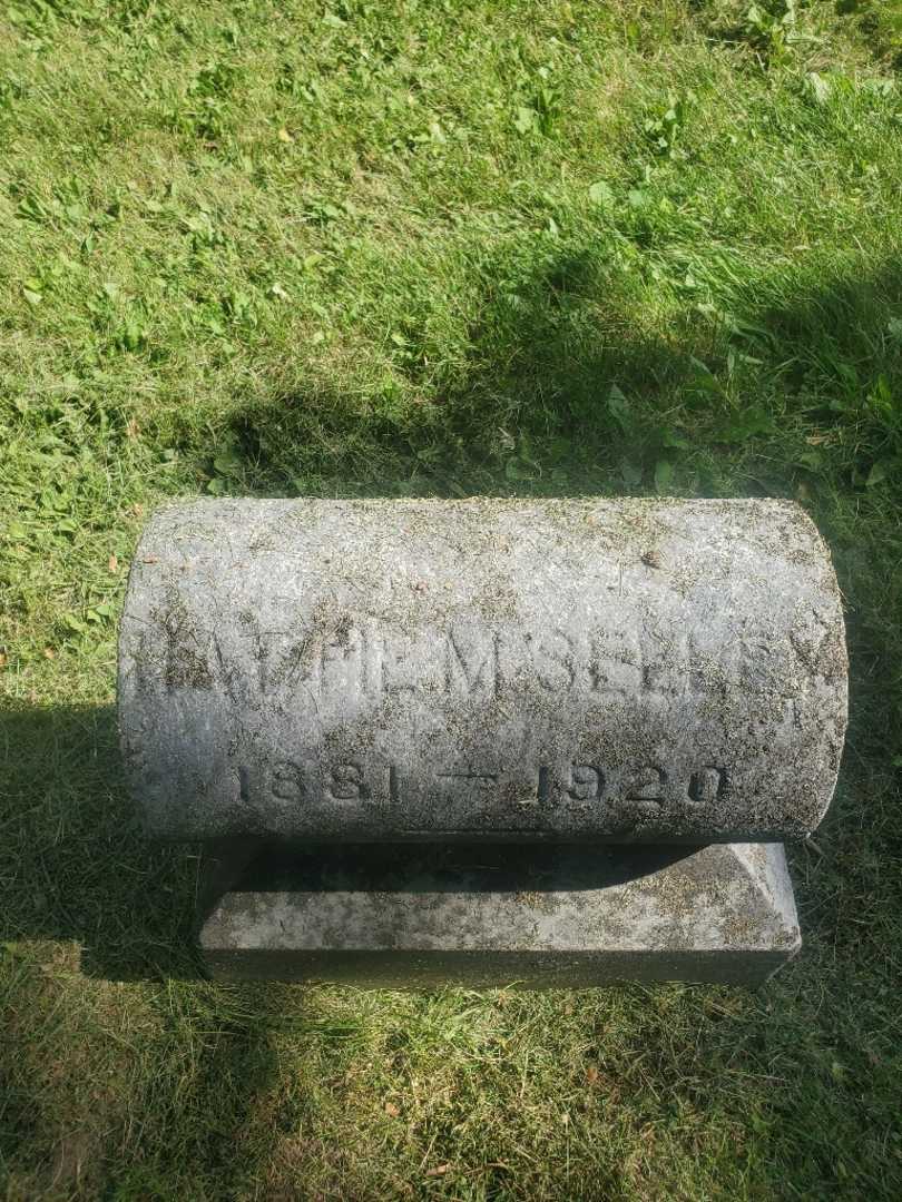 Harriet M. Seeley's grave. Photo 3