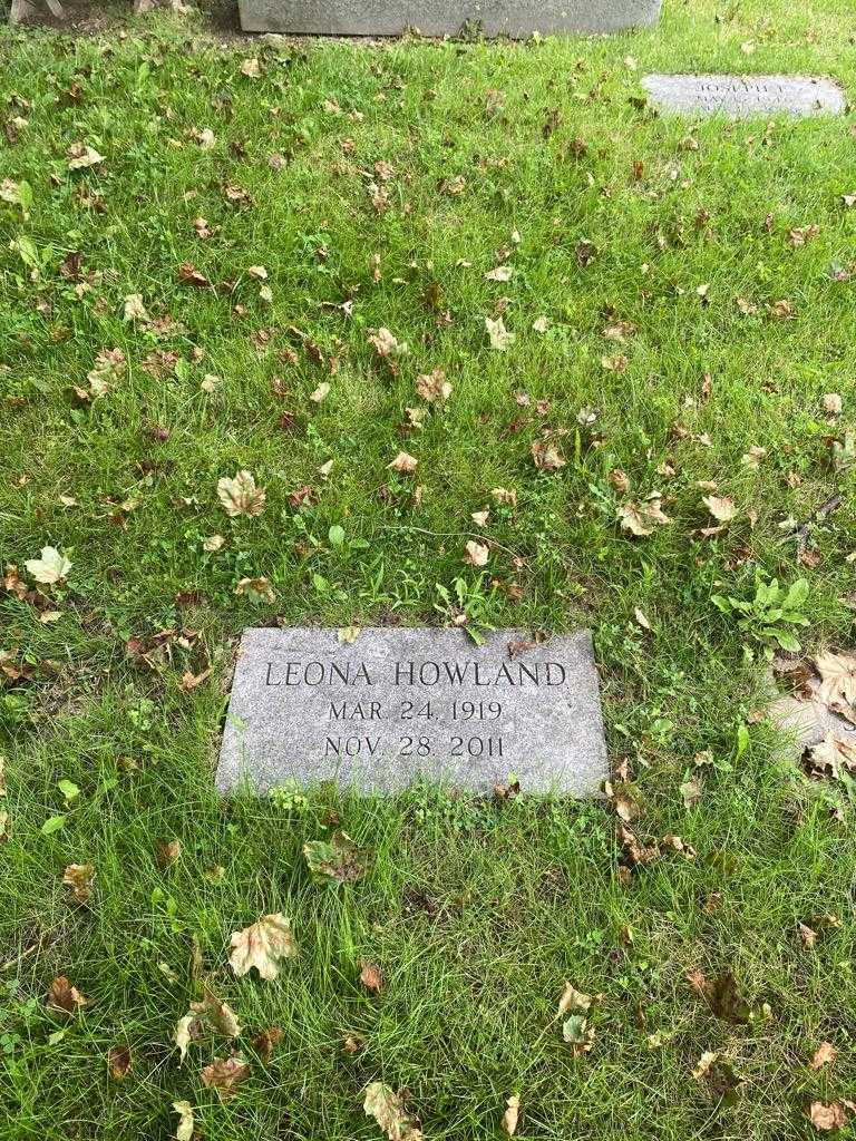 Leona Howland Maffei's grave. Photo 3