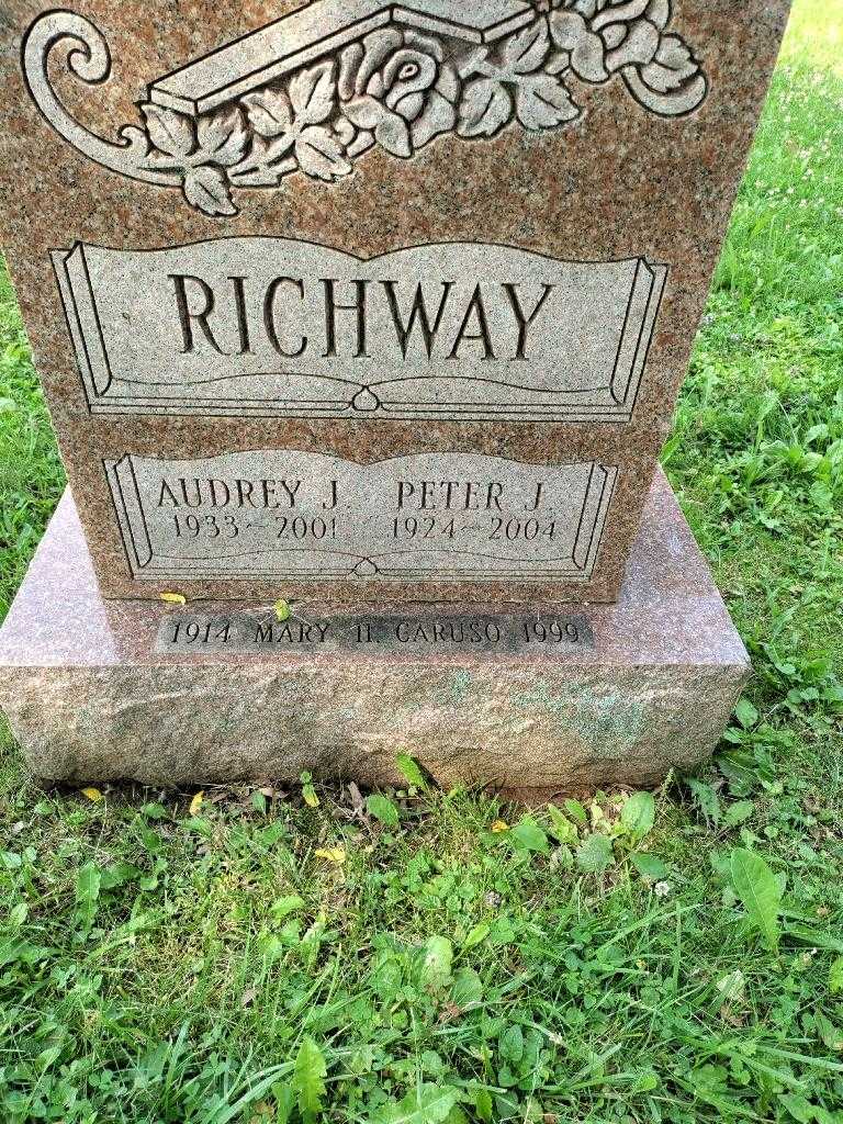 Audrey J. Richway's grave. Photo 3