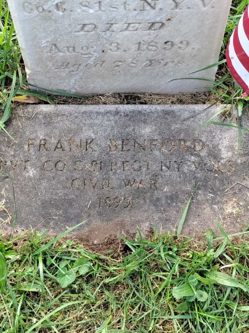 Frank Benford's grave. Photo 4