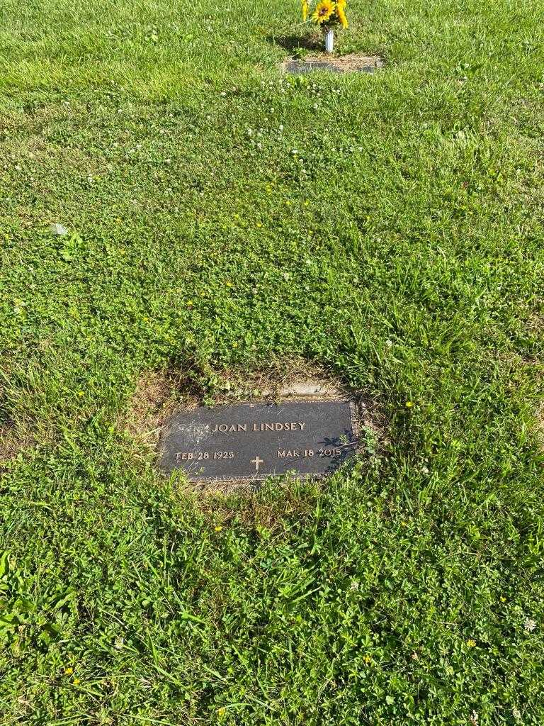 Joan Lindsey's grave. Photo 2