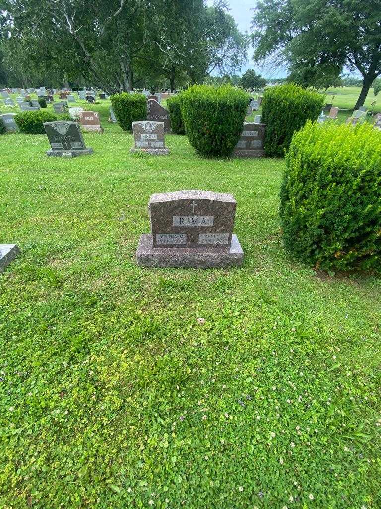 Bertha M. Rima's grave. Photo 1
