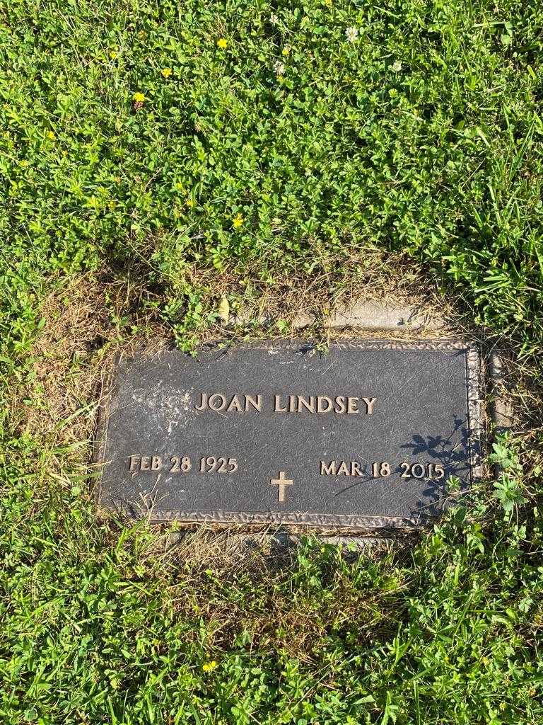 Joan Lindsey's grave. Photo 3