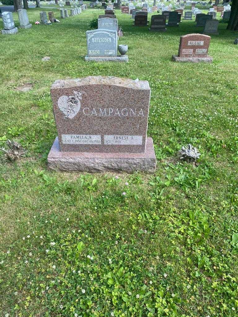 Pamela R. Campagna's grave. Photo 2