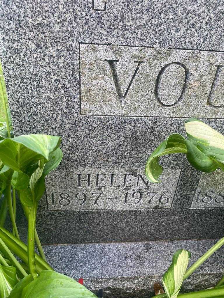 Helen Volan's grave. Photo 3