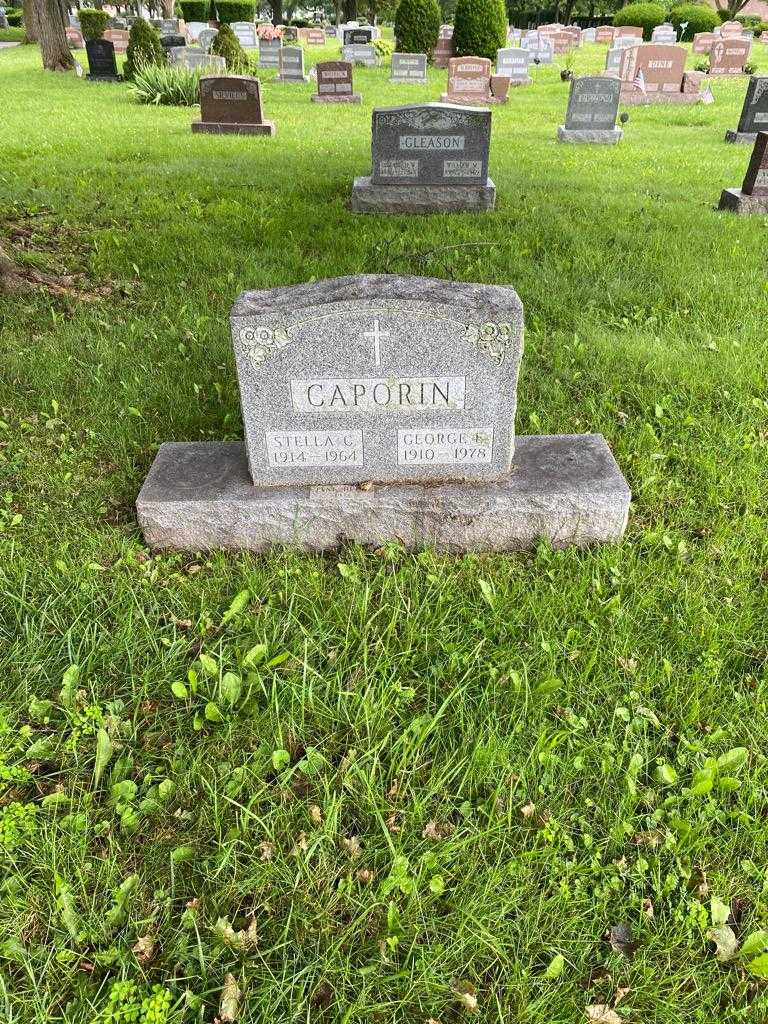 Jane Betty Caporin's grave. Photo 2