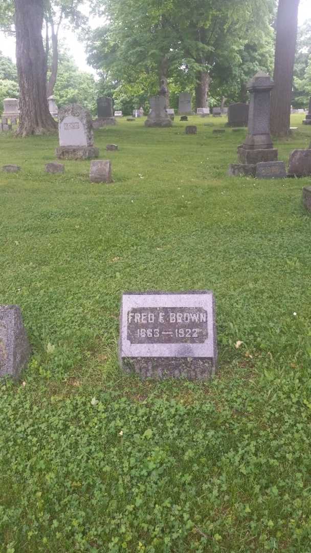 Frederick F. "Fred" Brown's grave. Photo 2