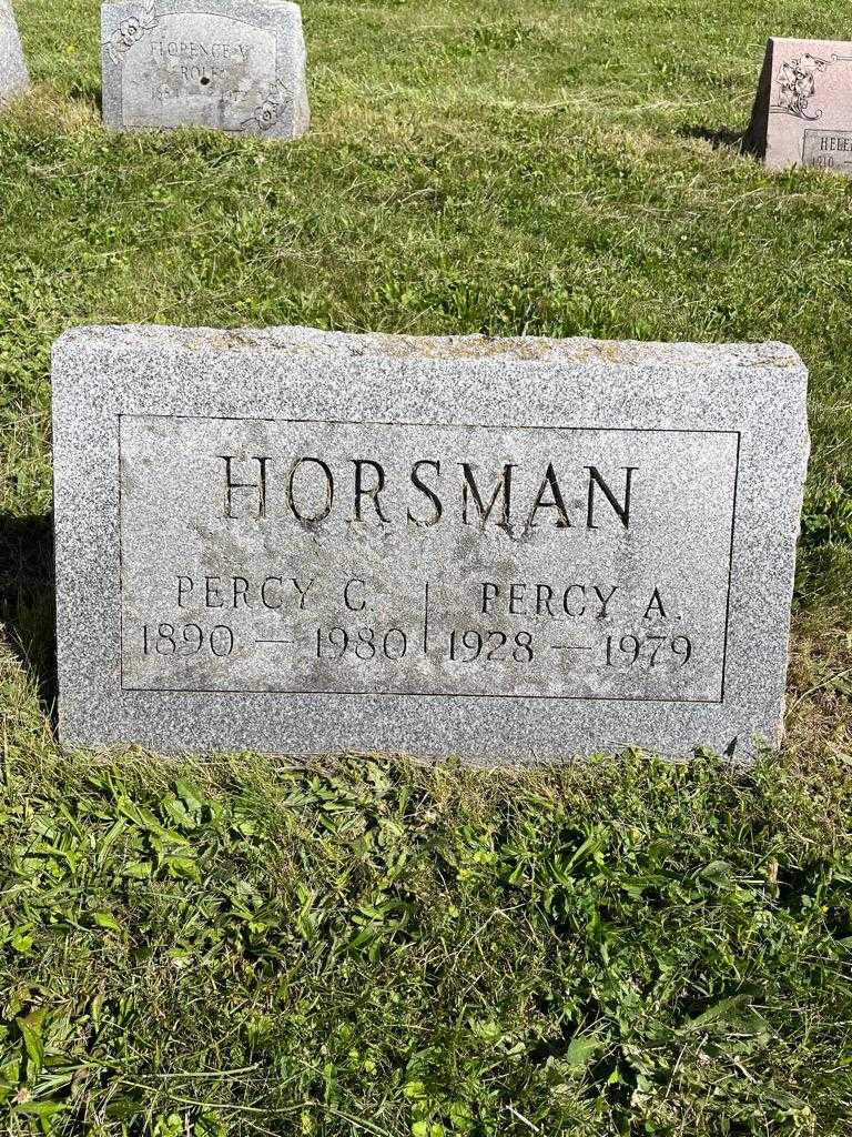 Percy G. Horsman's grave. Photo 3