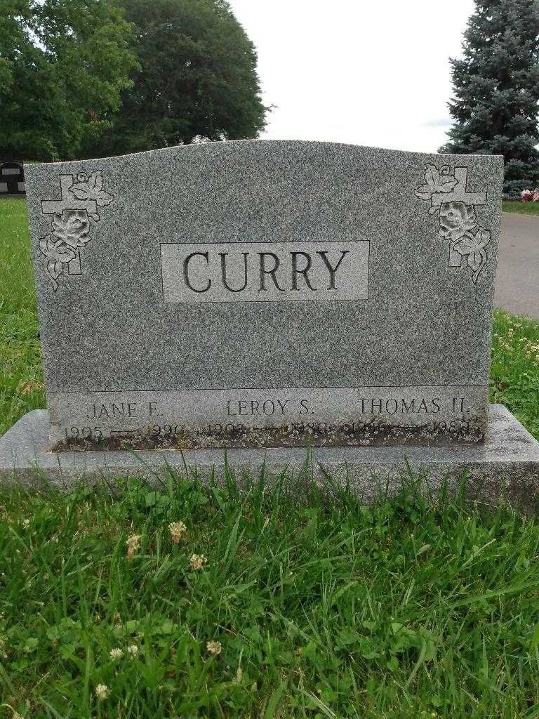 Leroy S. Curry's grave. Photo 2