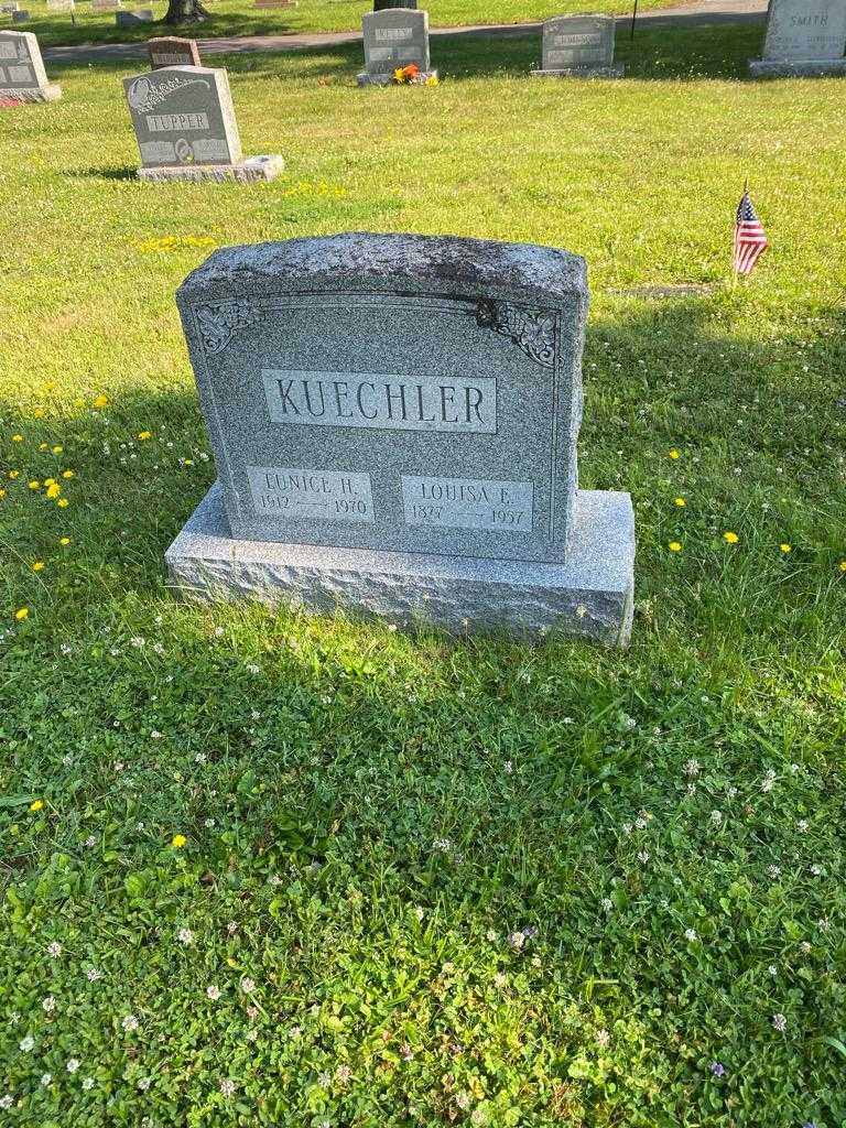 Eunice H. Kuechler's grave. Photo 2