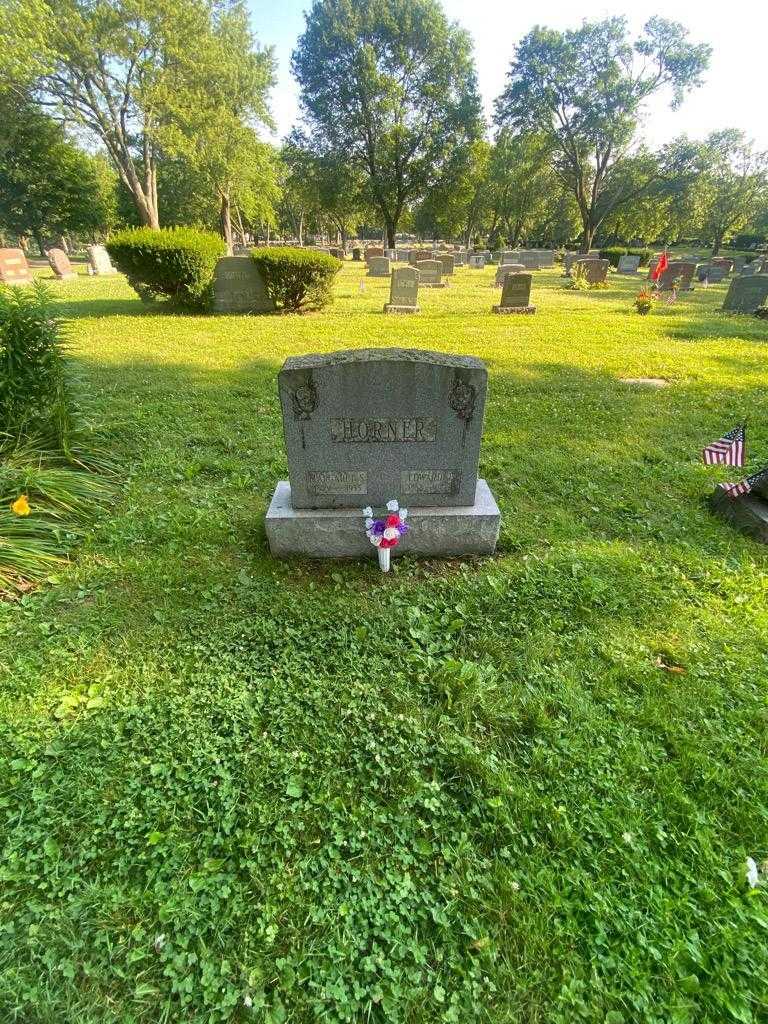 Edward E. Horner's grave. Photo 1