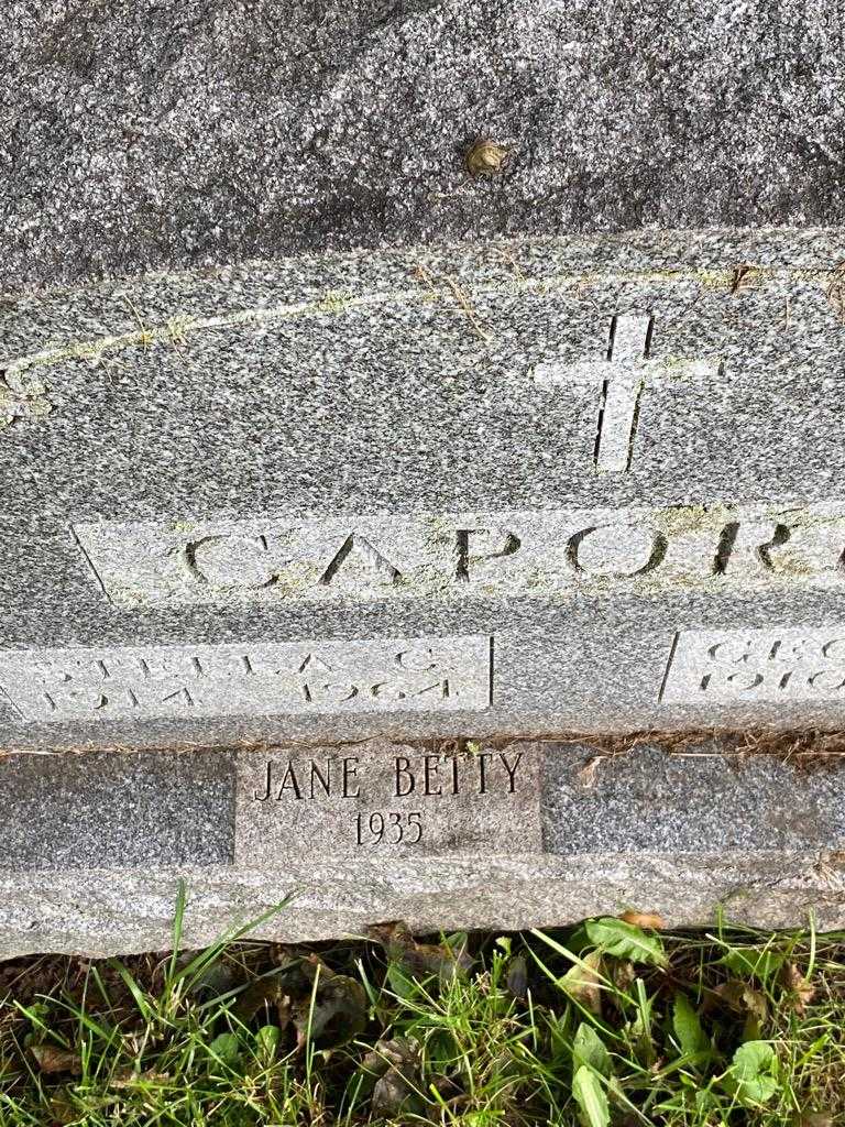 Jane Betty Caporin's grave. Photo 4