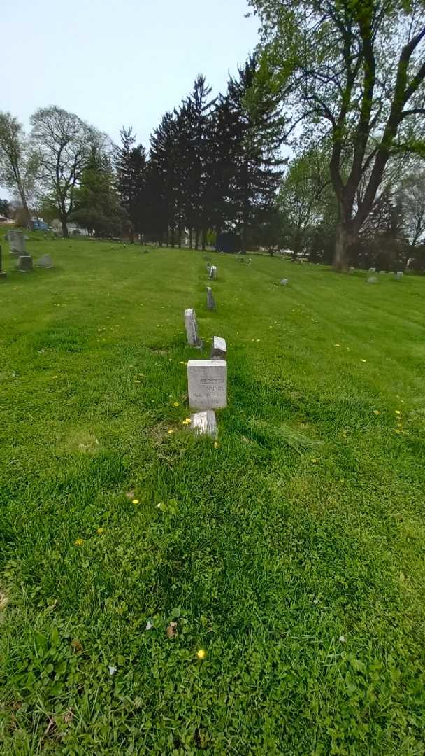 Rebecca B. Munro's grave. Photo 1