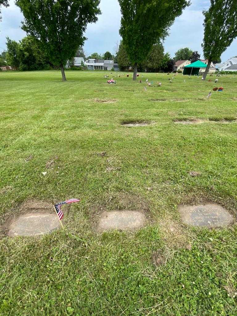 Lucille H. Irvine's grave. Photo 1