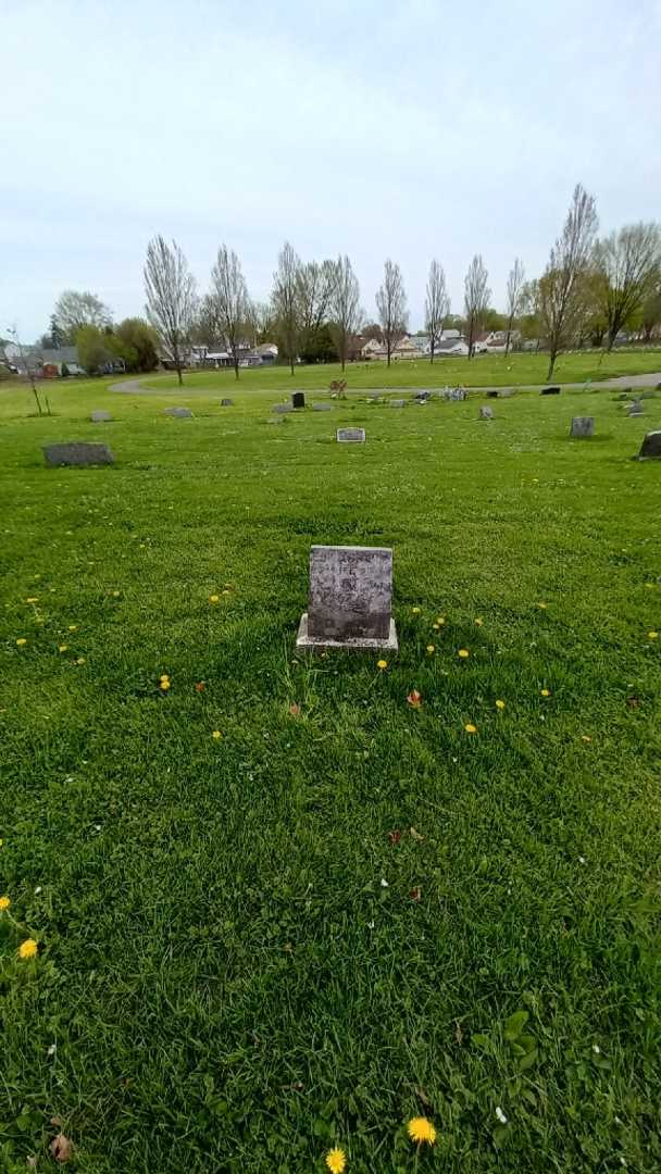 Elizabeth A. Cortright's grave. Photo 1