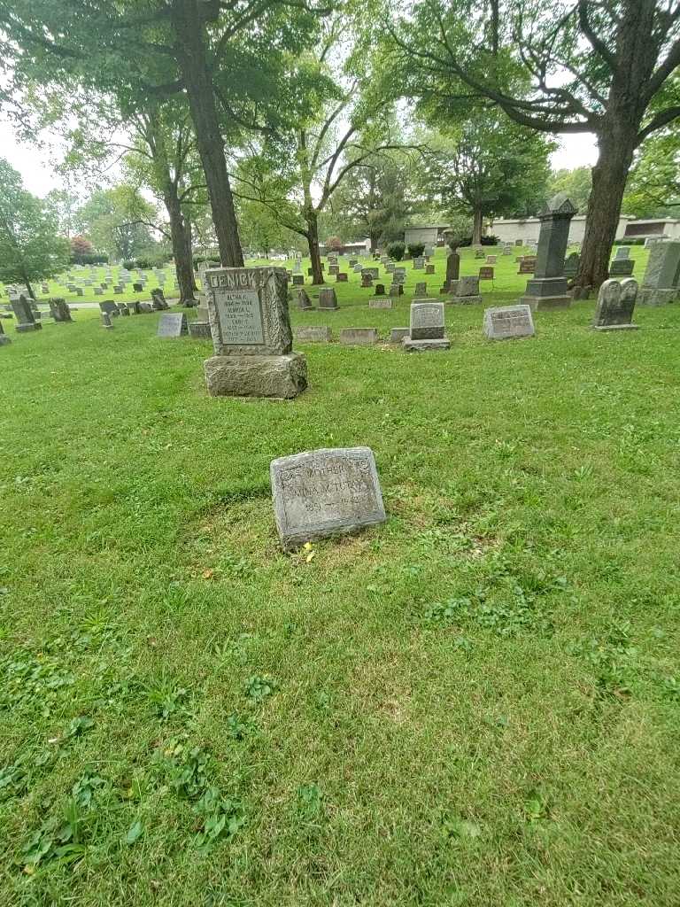 Mina Margquardt Tutay's grave. Photo 1