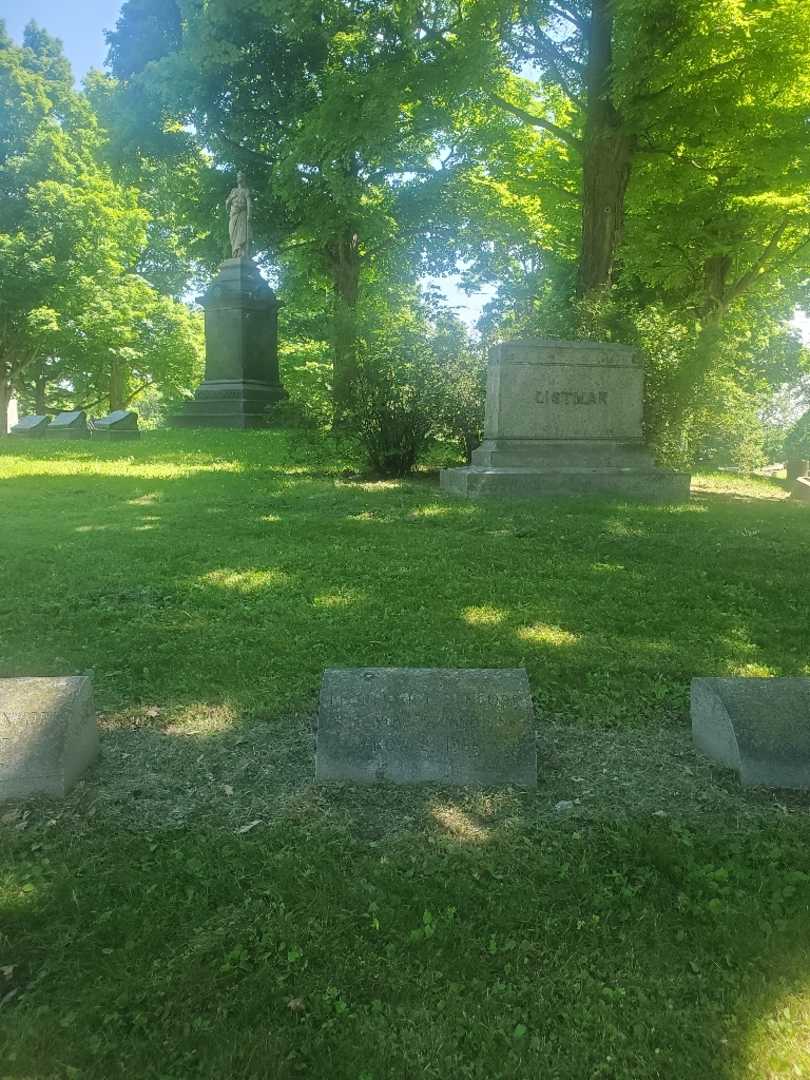 Florence Listman Sanford's grave. Photo 1