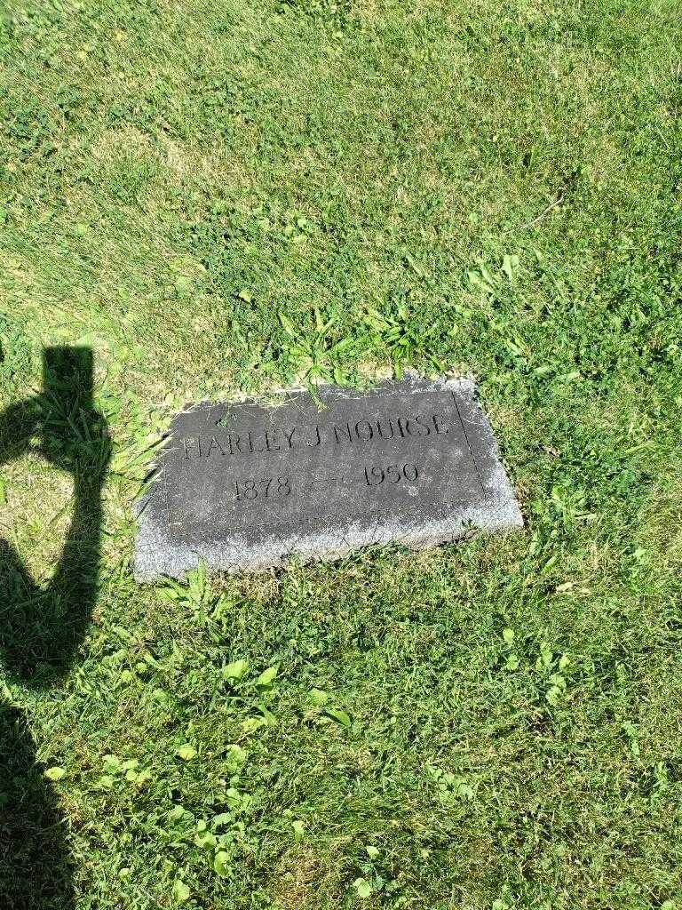 Harley J. Nourse's grave. Photo 2