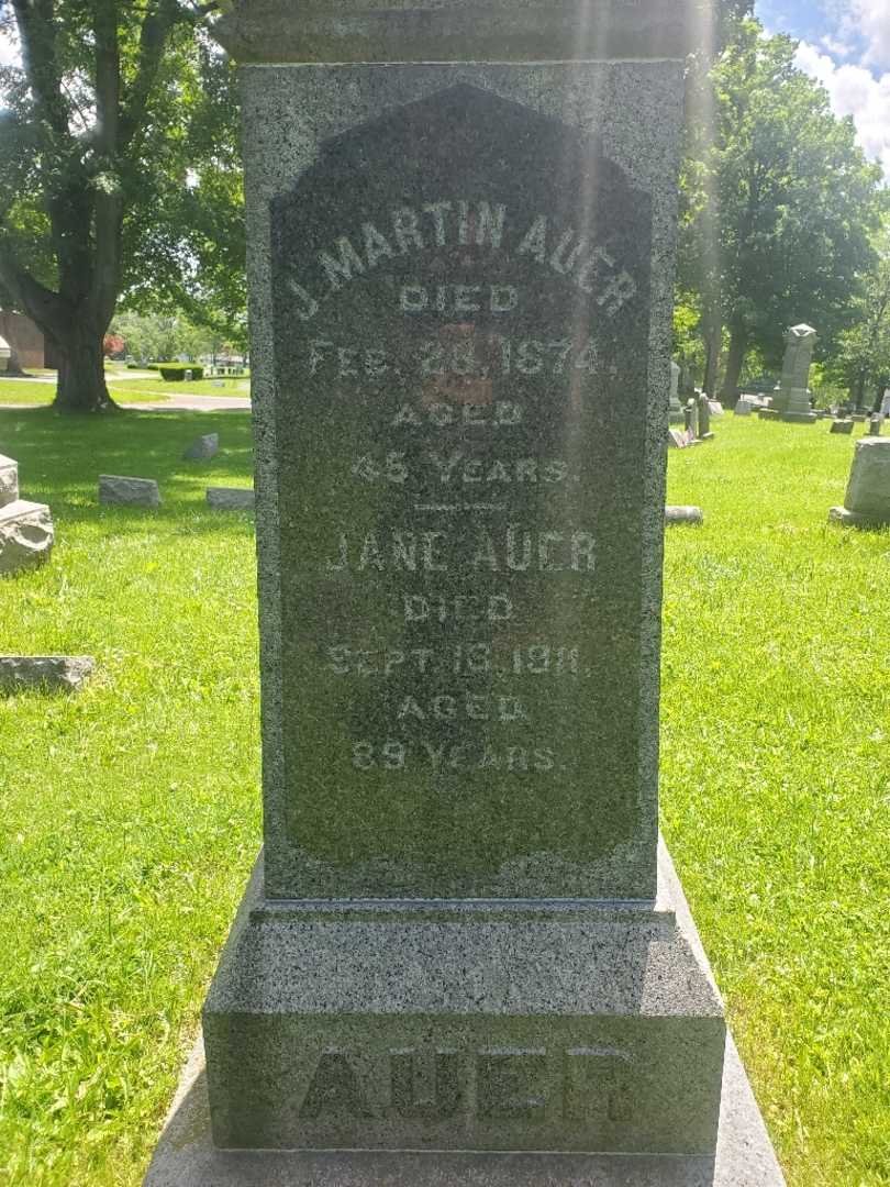 Elizabeth Brackenbury's grave. Photo 1