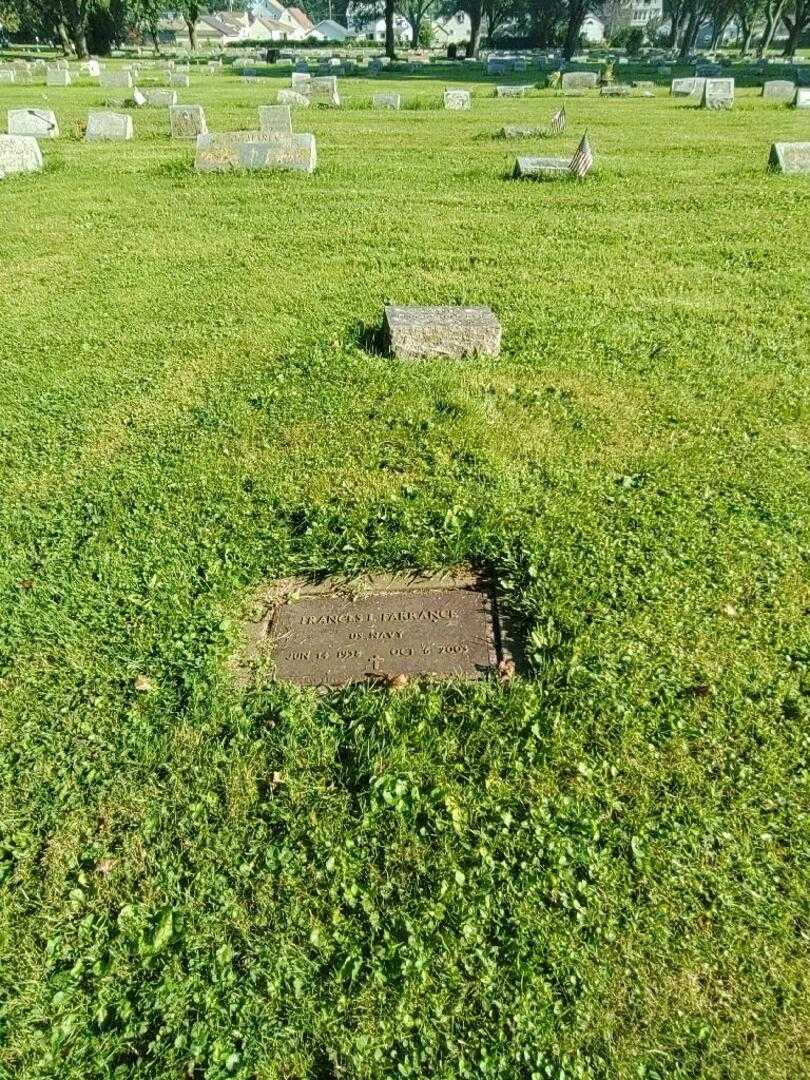 Marion A. Farrance's grave. Photo 4