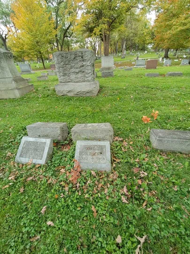 Fred J. Goldacker's grave. Photo 1
